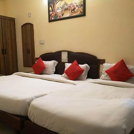 Hotel Vinayakam Udajpur Zewnętrze zdjęcie