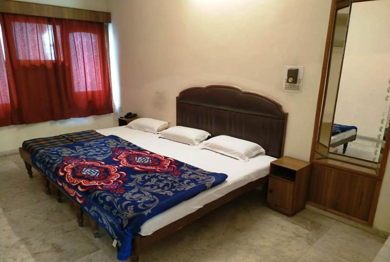 Hotel Vinayakam Udajpur Zewnętrze zdjęcie
