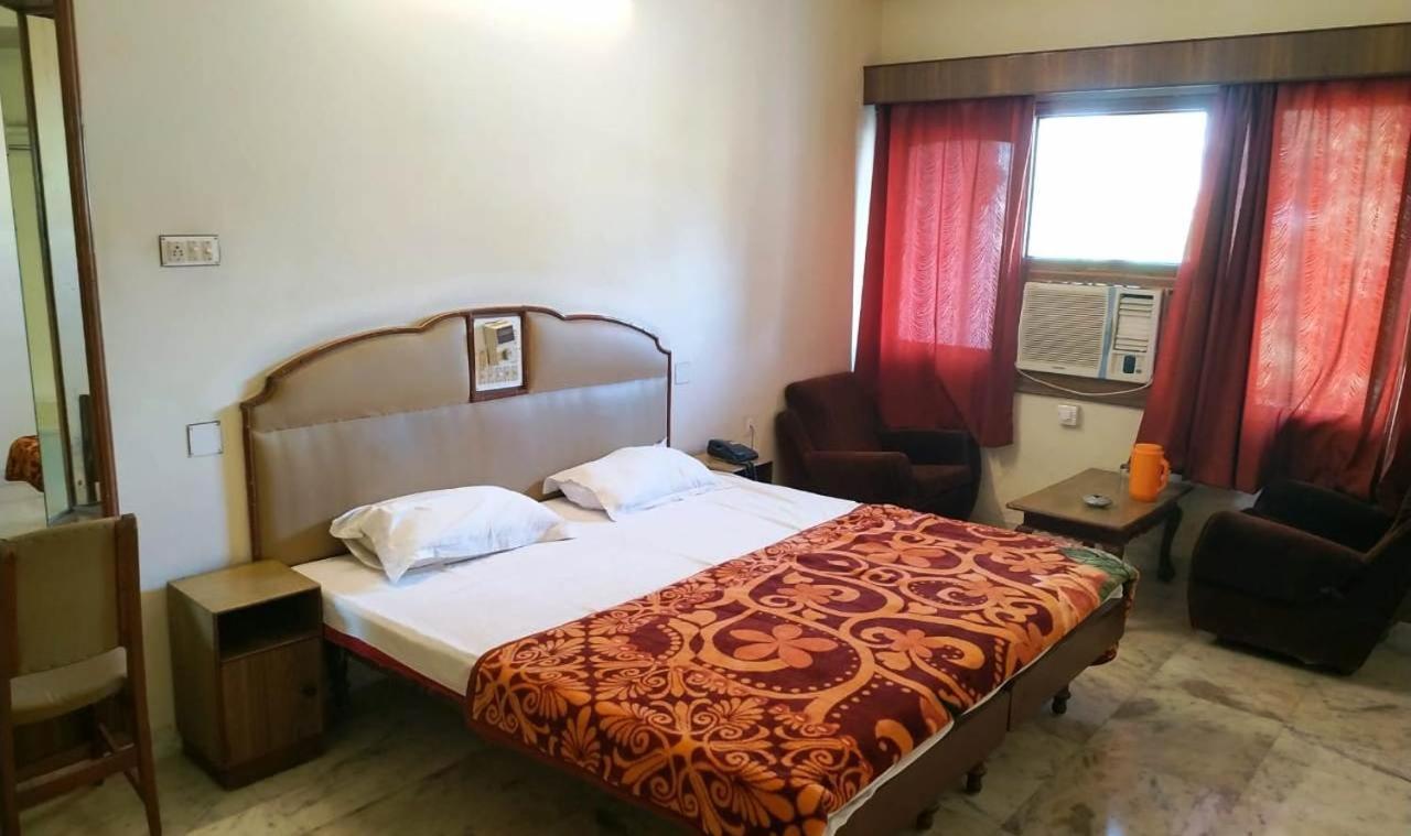 Hotel Vinayakam Udajpur Zewnętrze zdjęcie
