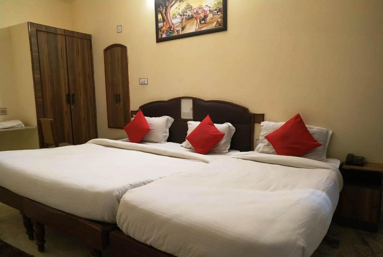 Hotel Vinayakam Udajpur Zewnętrze zdjęcie