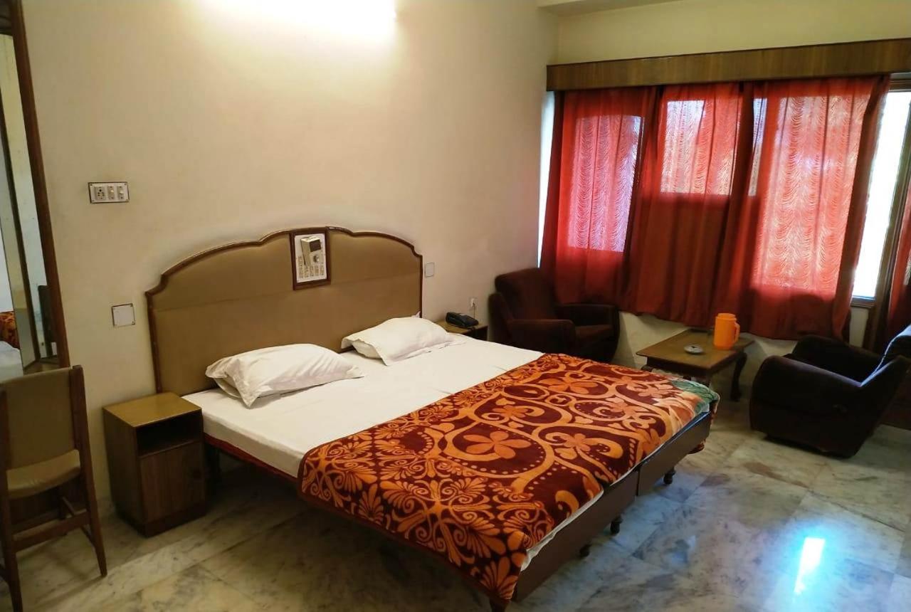 Hotel Vinayakam Udajpur Zewnętrze zdjęcie