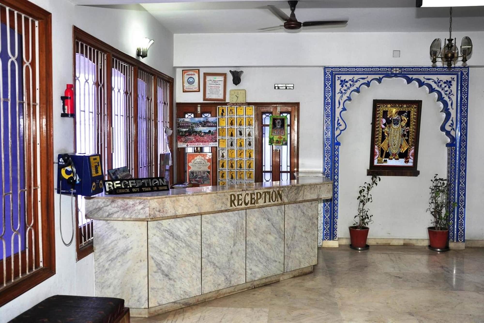 Hotel Vinayakam Udajpur Zewnętrze zdjęcie